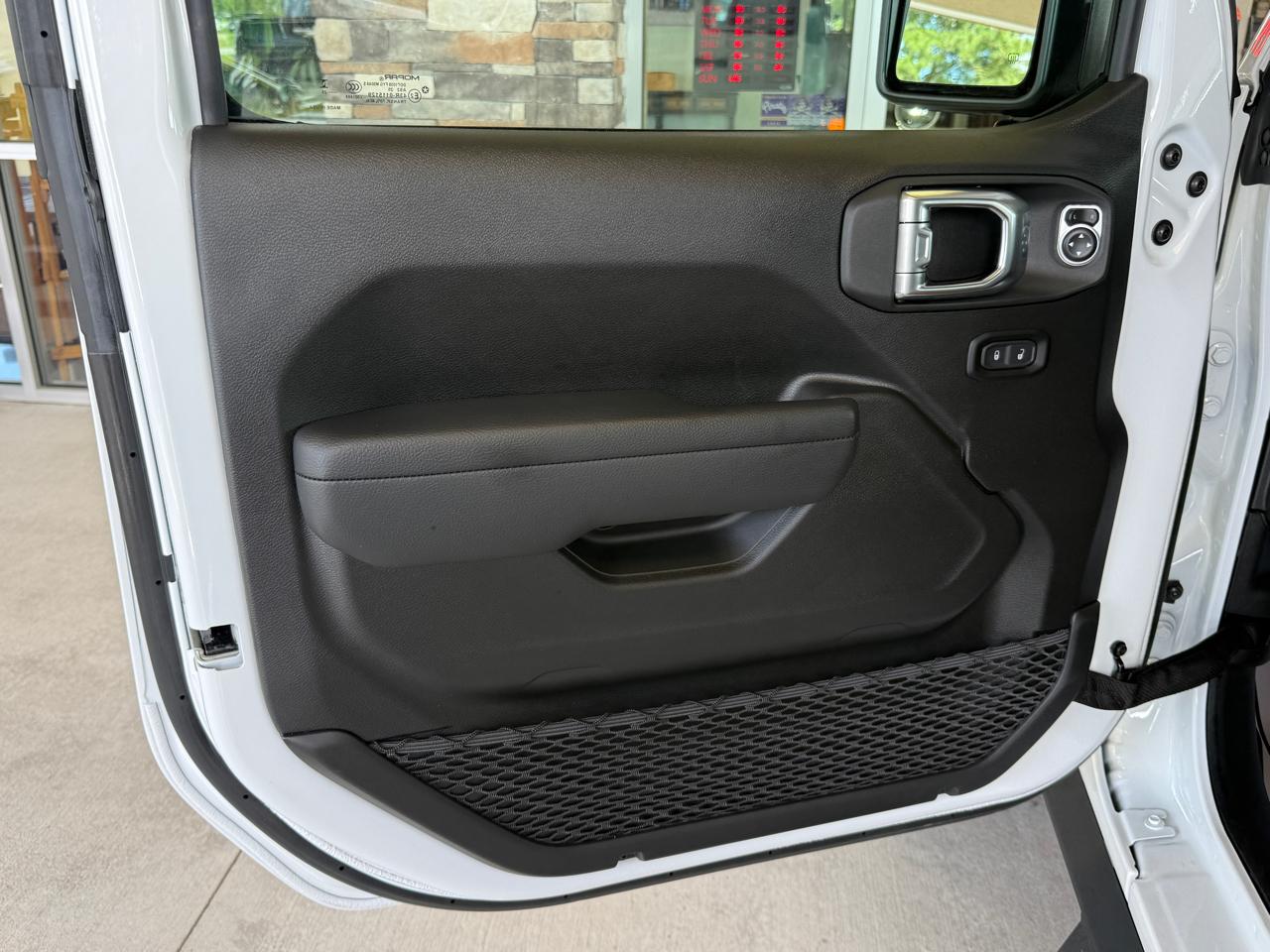 Jeep Wrangler Sport 2025