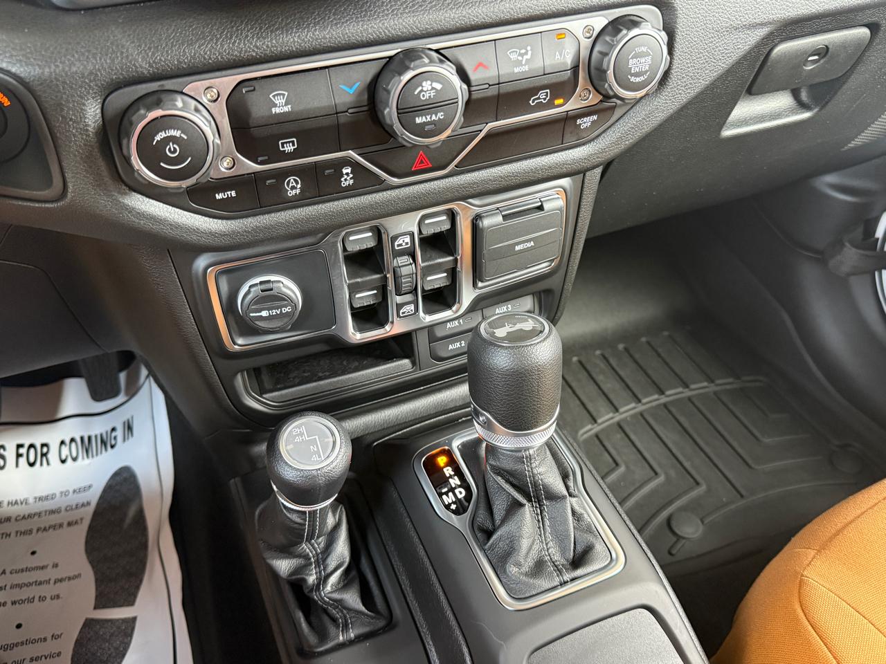 Jeep Wrangler Sport 2025