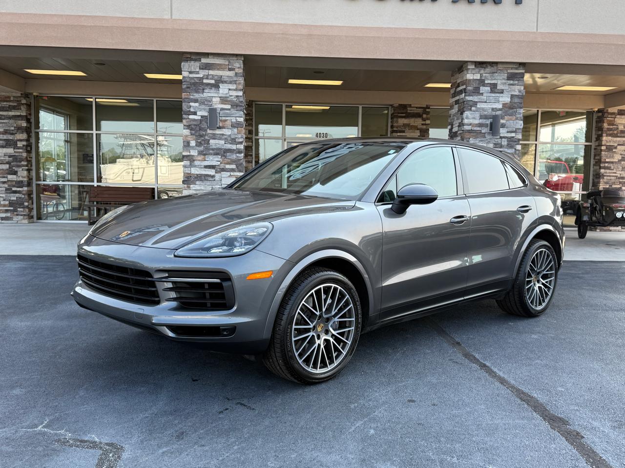 Porsche Cayenne Base 2021