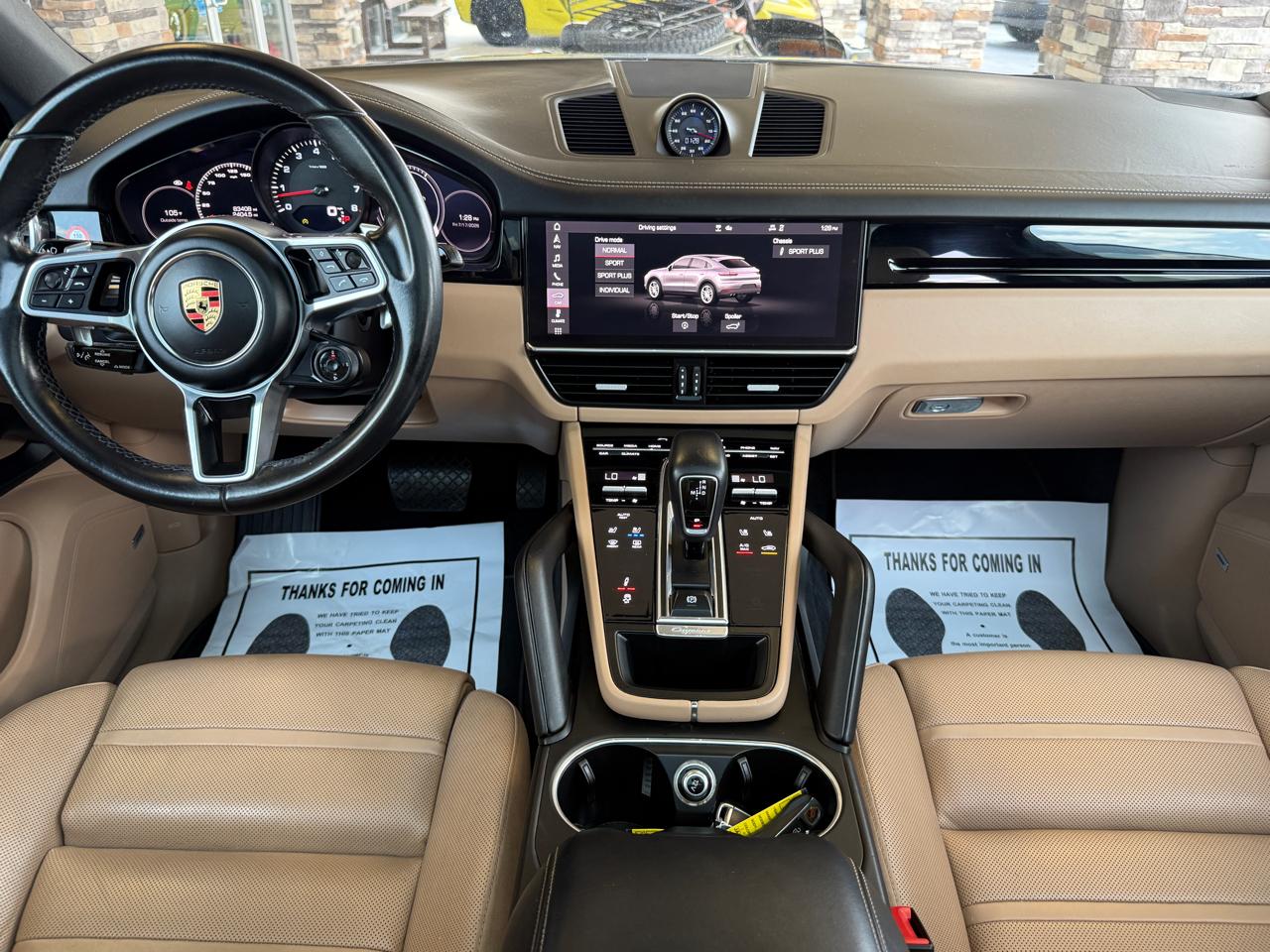 Porsche Cayenne Base 2021