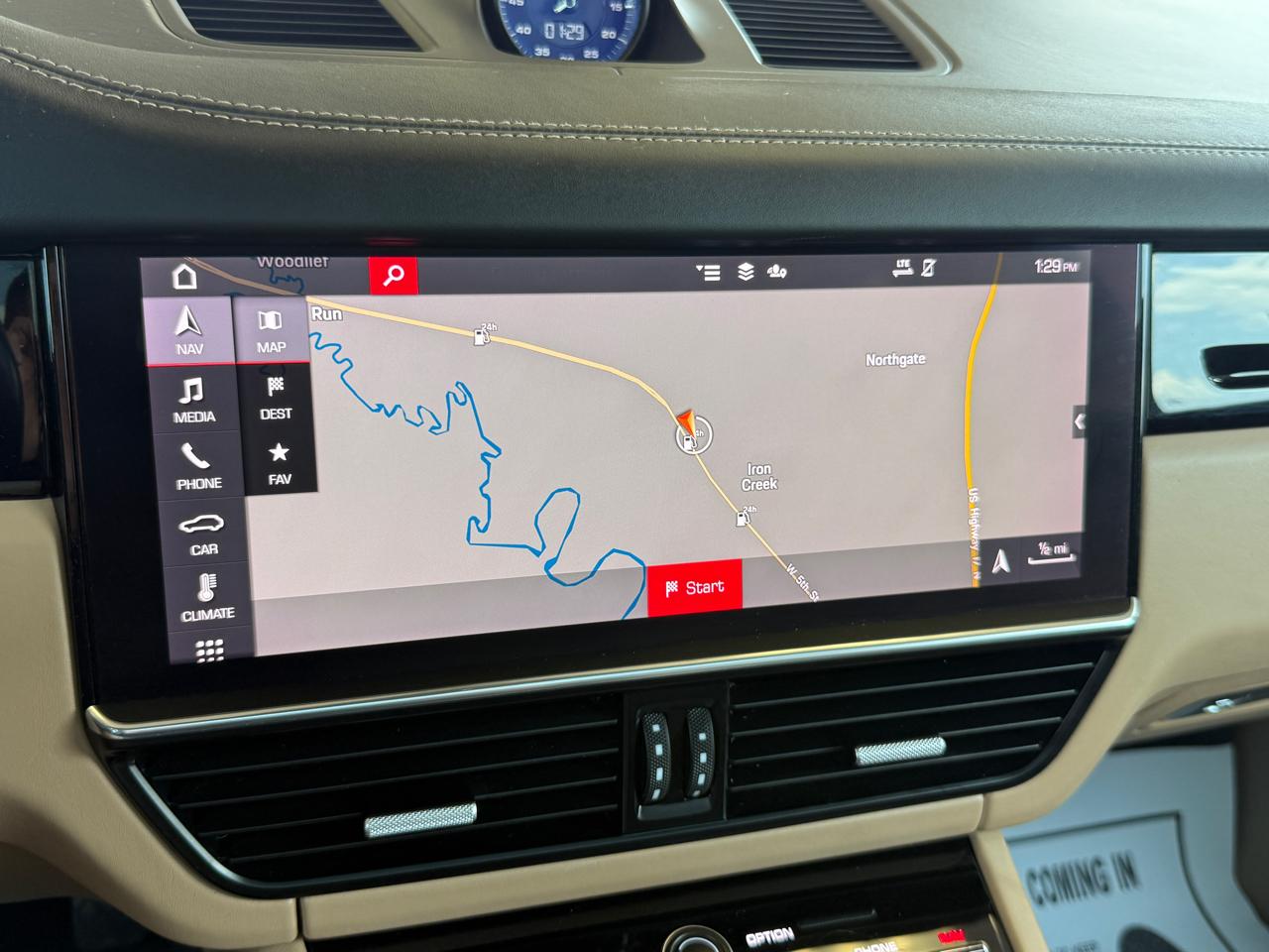 Porsche Cayenne Base 2021