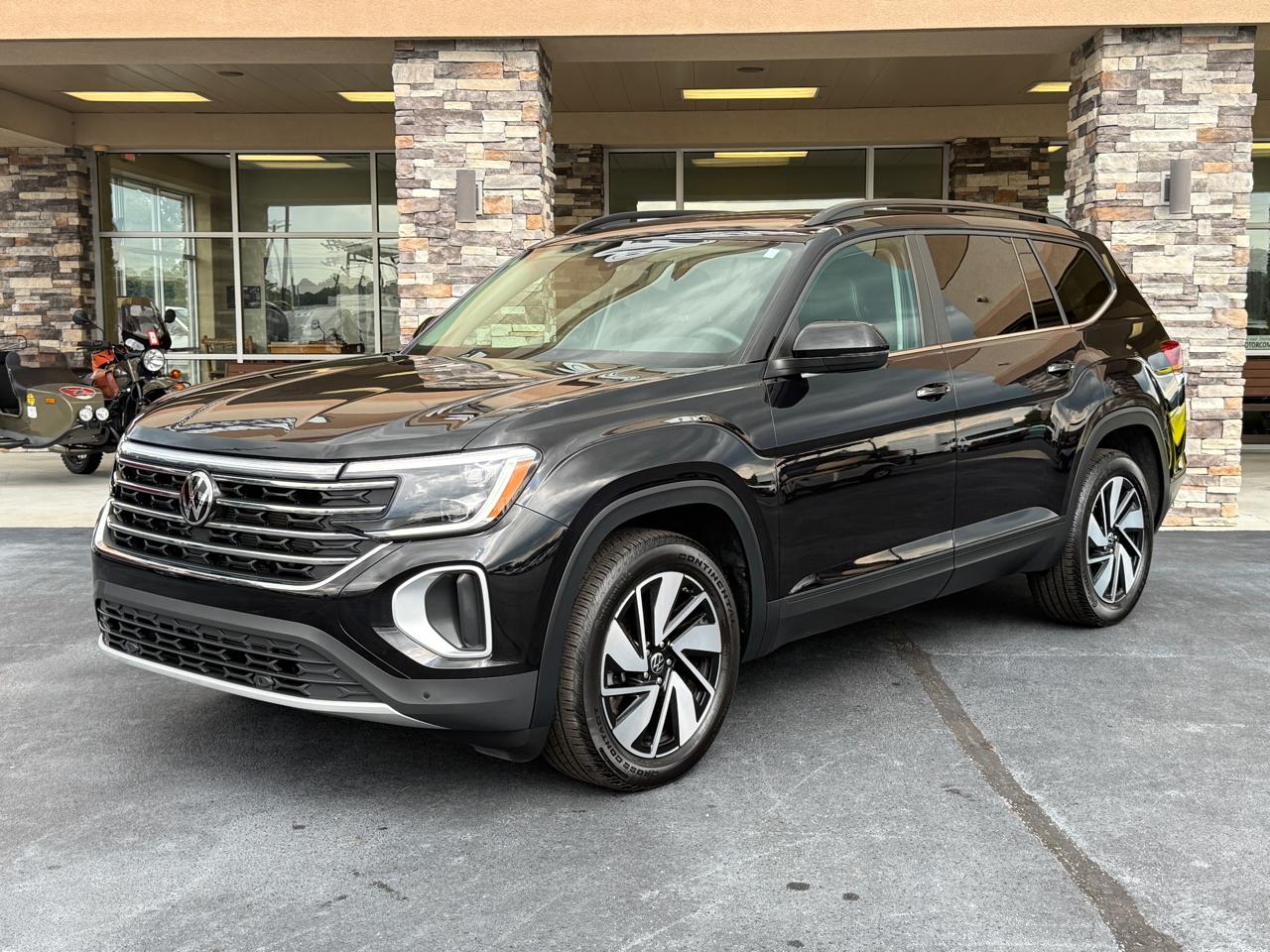 2024 Volkswagen Atlas SE w/Technology