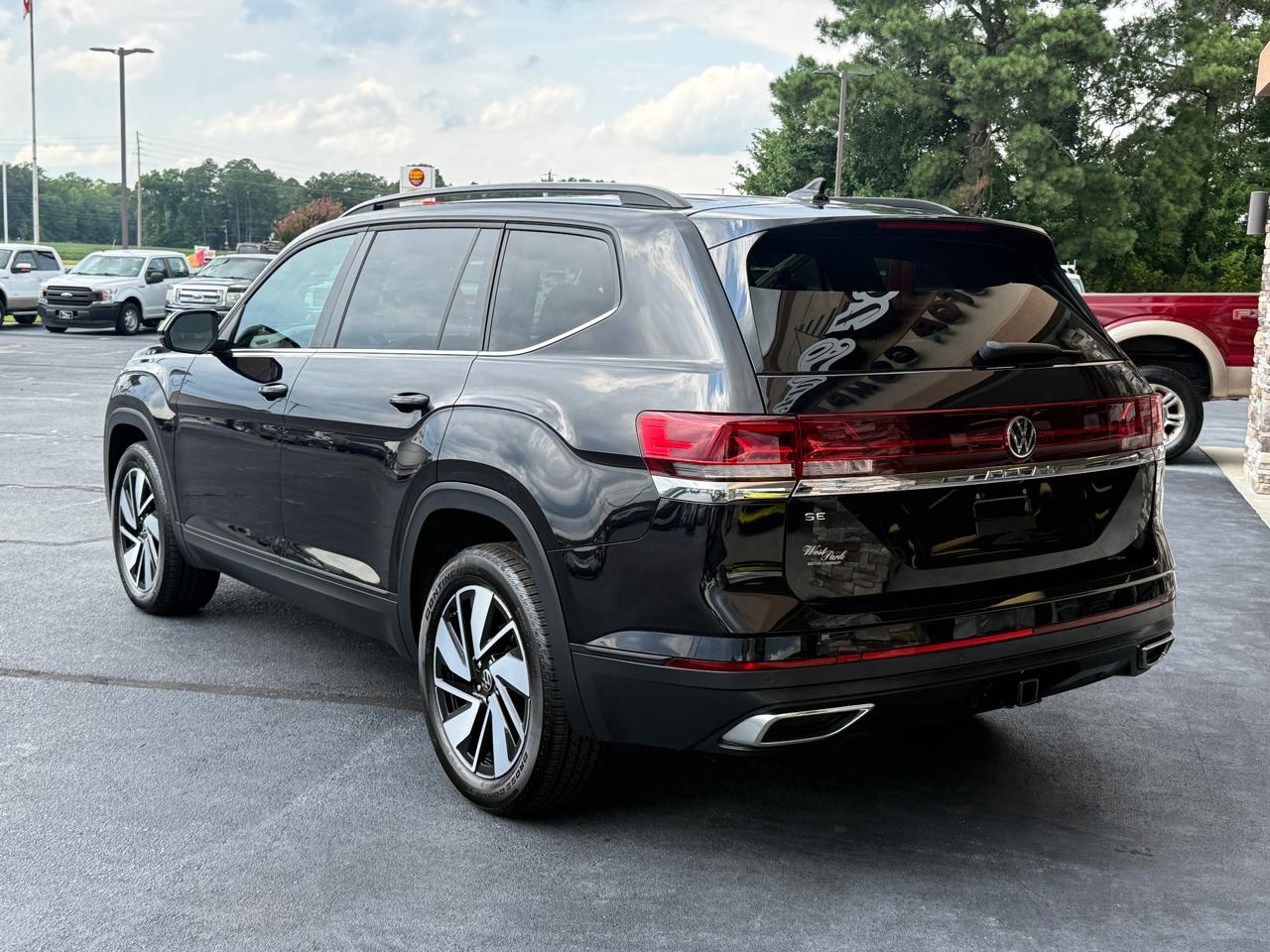 Volkswagen Atlas SE w/Technology 2024
