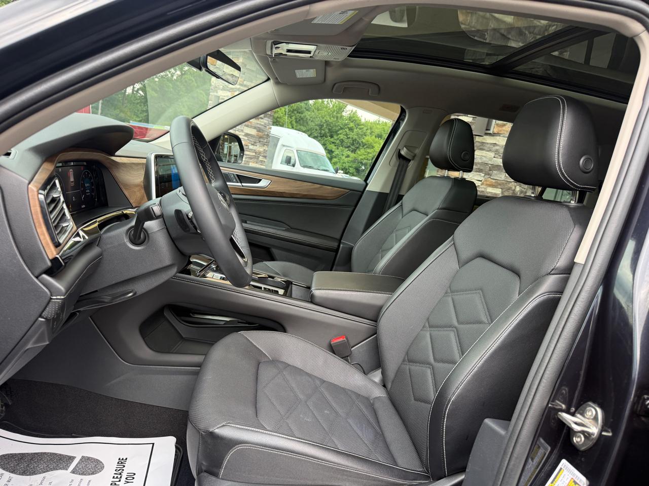 Volkswagen Atlas SE w/Technology 2024
