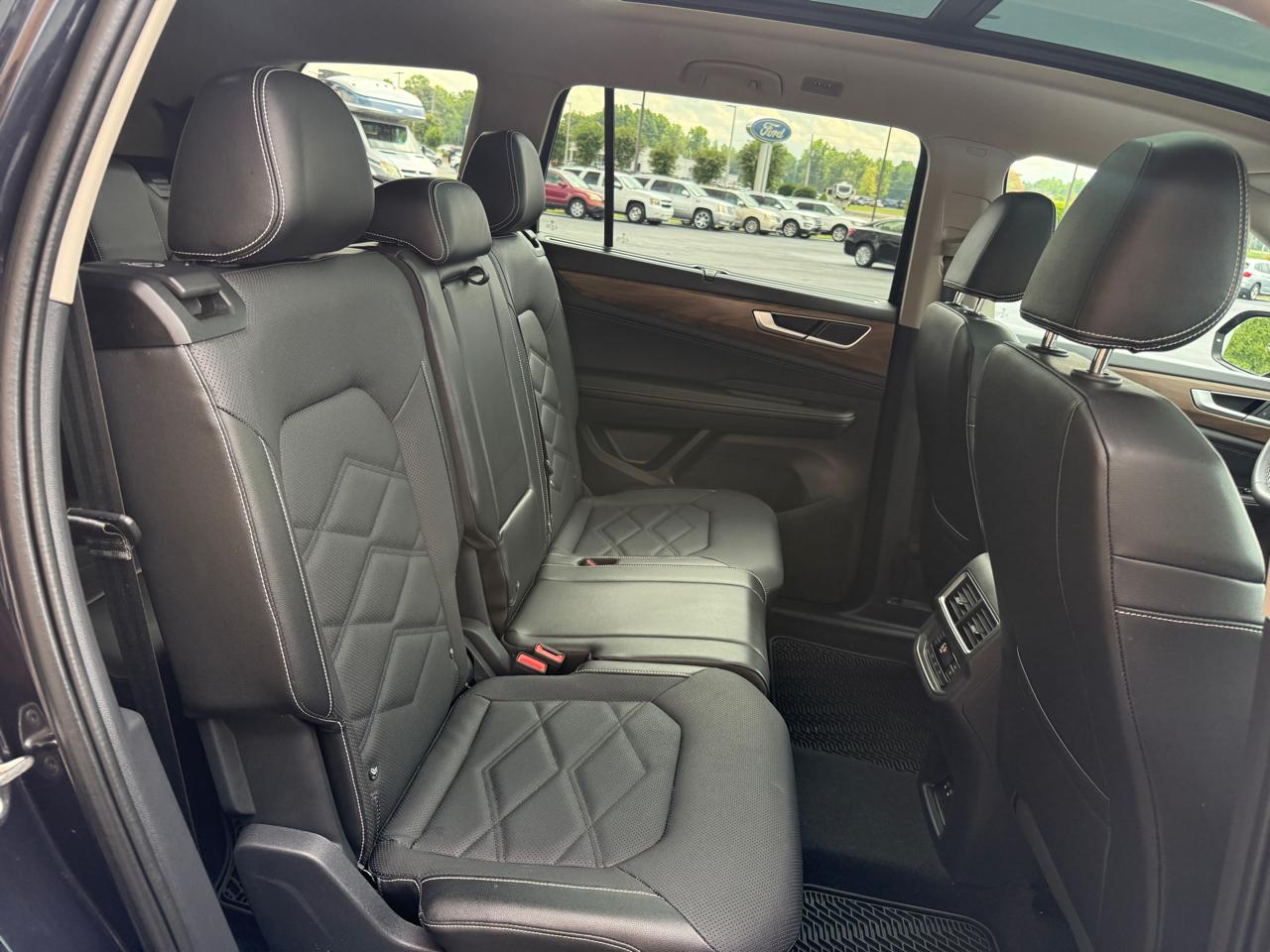 Volkswagen Atlas SE w/Technology 2024