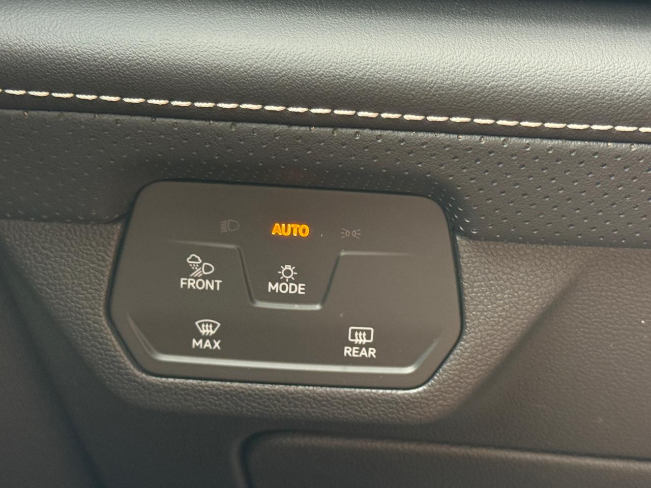Volkswagen Atlas SE w/Technology 2024