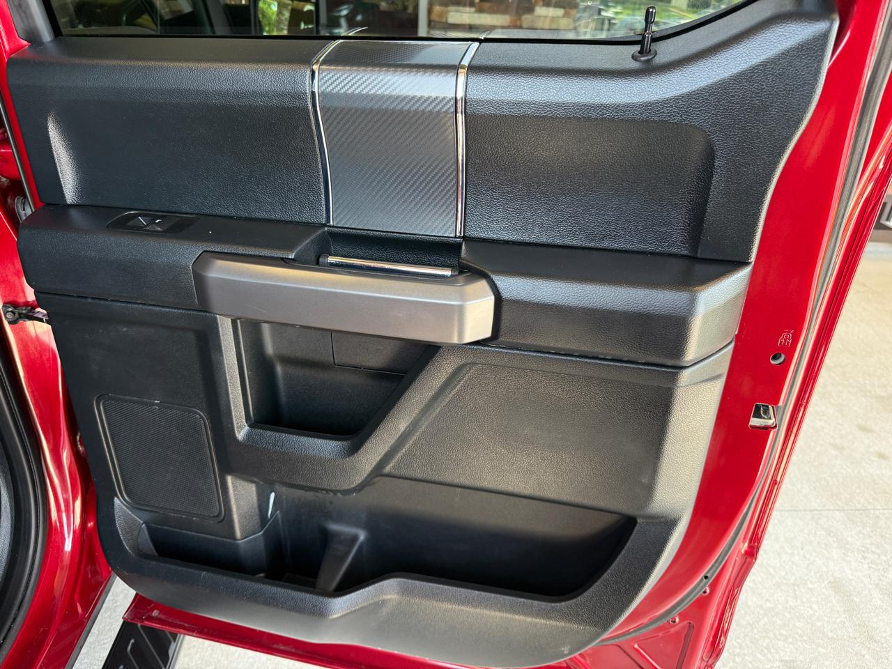 Ford F-150 XLT SuperCrew 4WD 2019