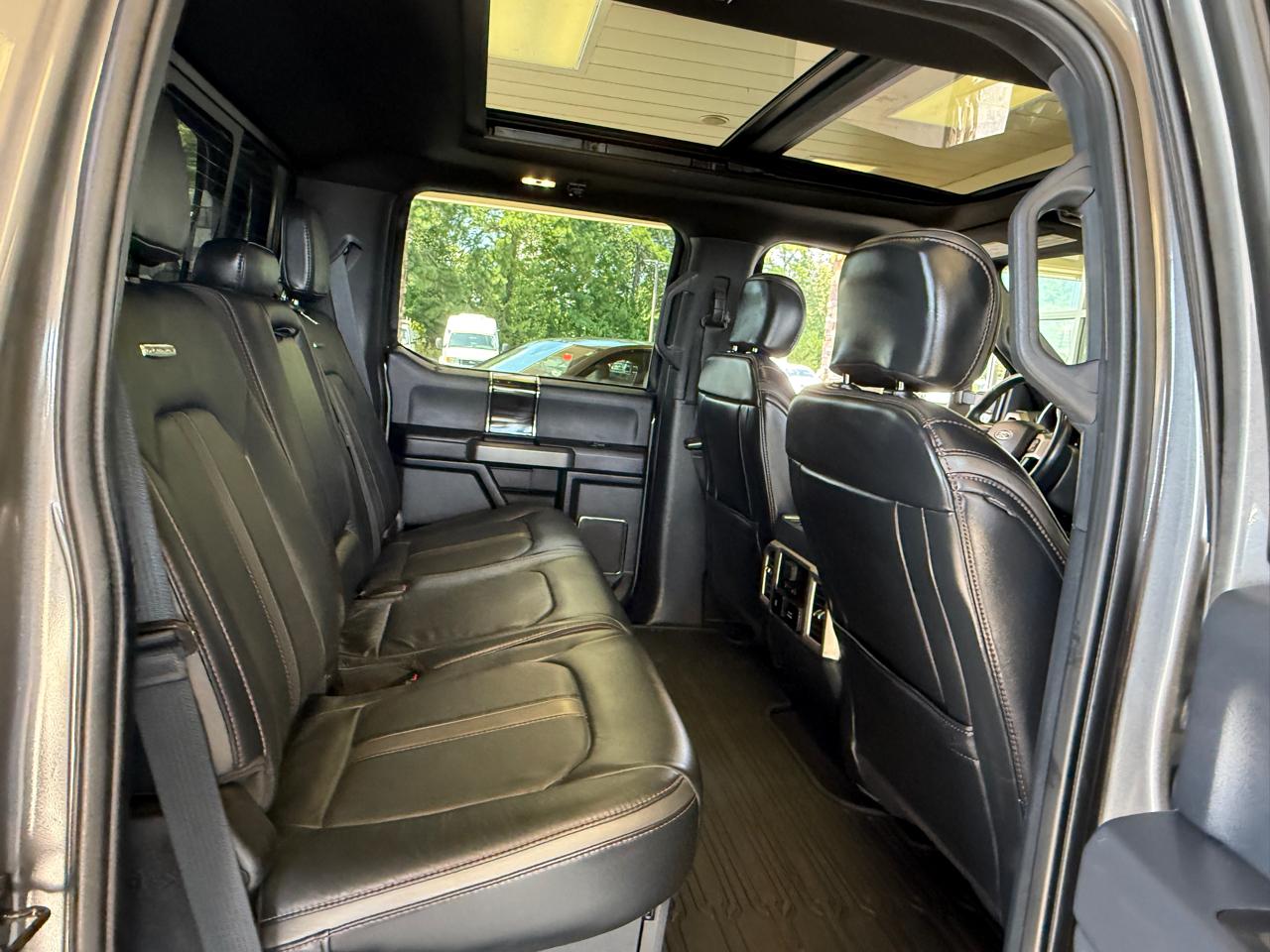 Ford F-350 SD Platinum Crew Cab 4WD 2022