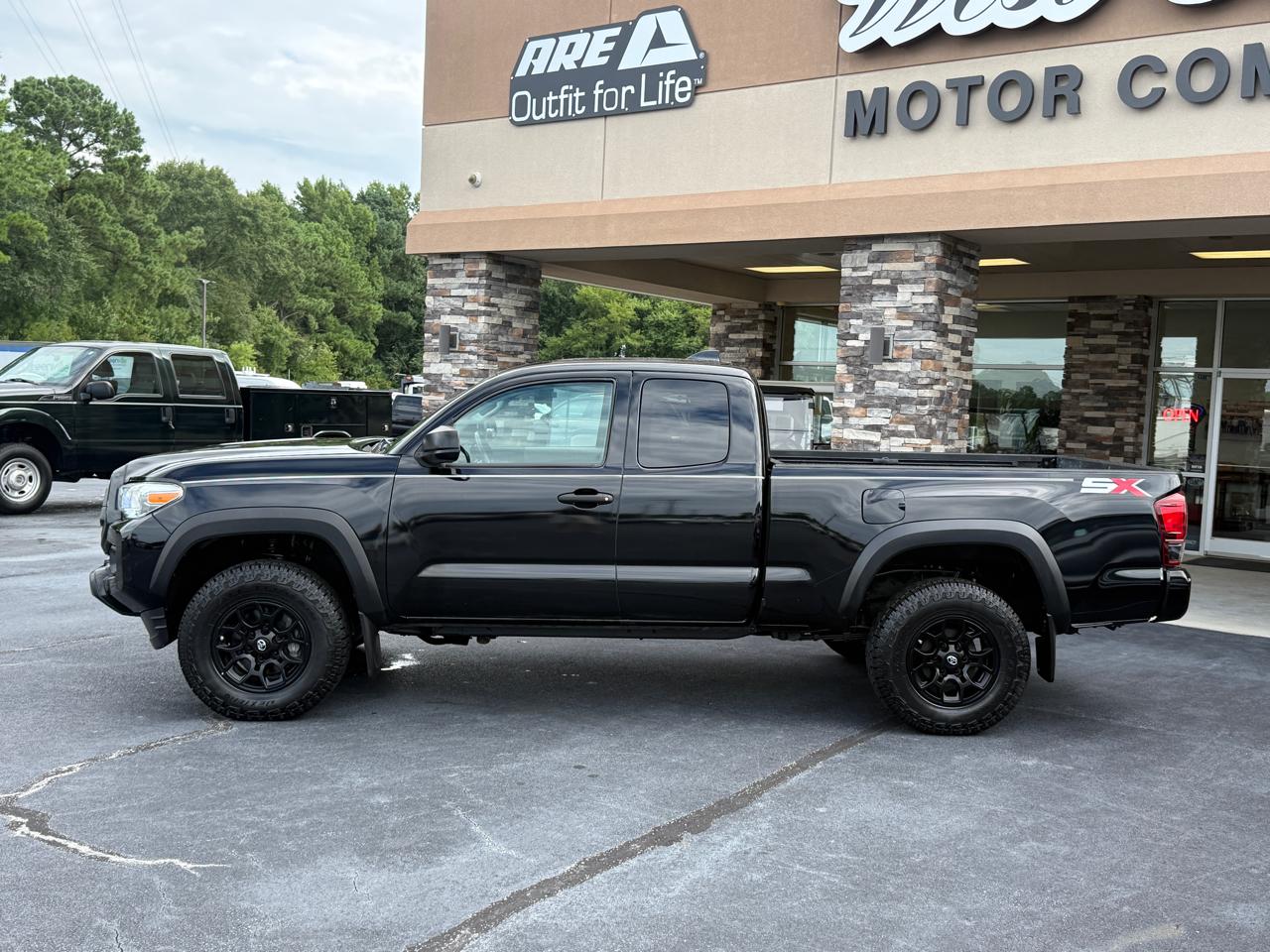 Toyota Tacoma SR Access Cab 4WD V6 at 2021