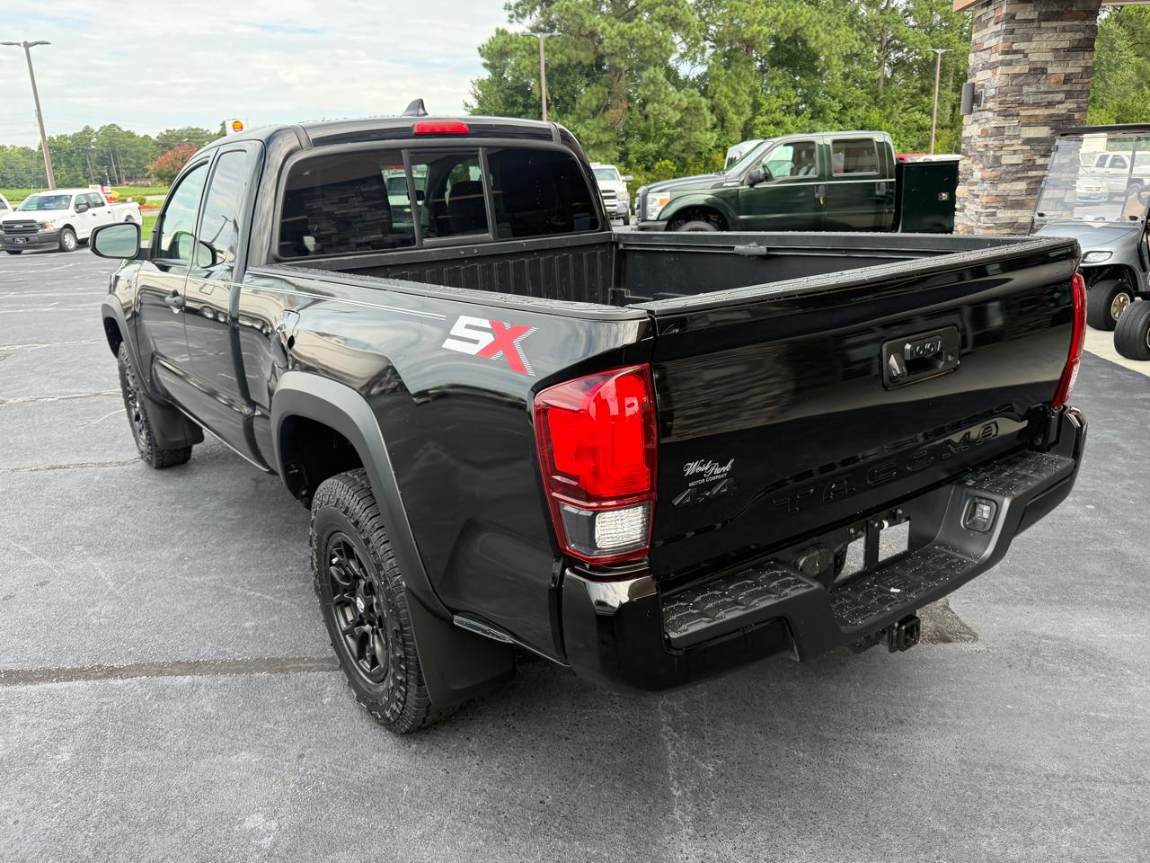Toyota Tacoma SR Access Cab 4WD V6 at 2021