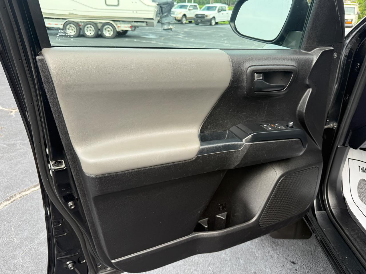 Toyota Tacoma SR Access Cab 4WD V6 at 2021