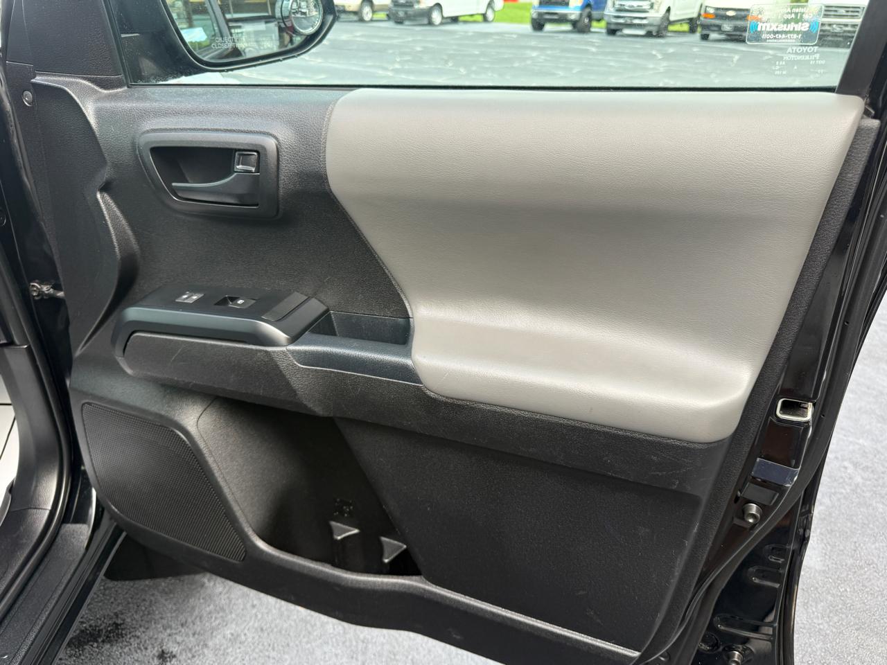 Toyota Tacoma SR Access Cab 4WD V6 at 2021