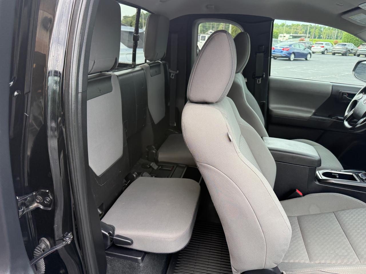 Toyota Tacoma SR Access Cab 4WD V6 at 2021