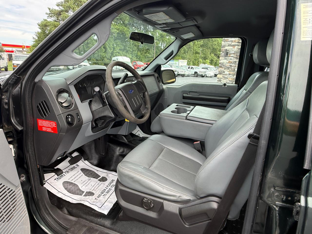 Ford F-250 SD XL Crew Cab SWB 4WD 2015