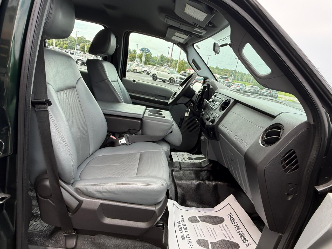 Ford F-250 SD XL Crew Cab SWB 4WD 2015