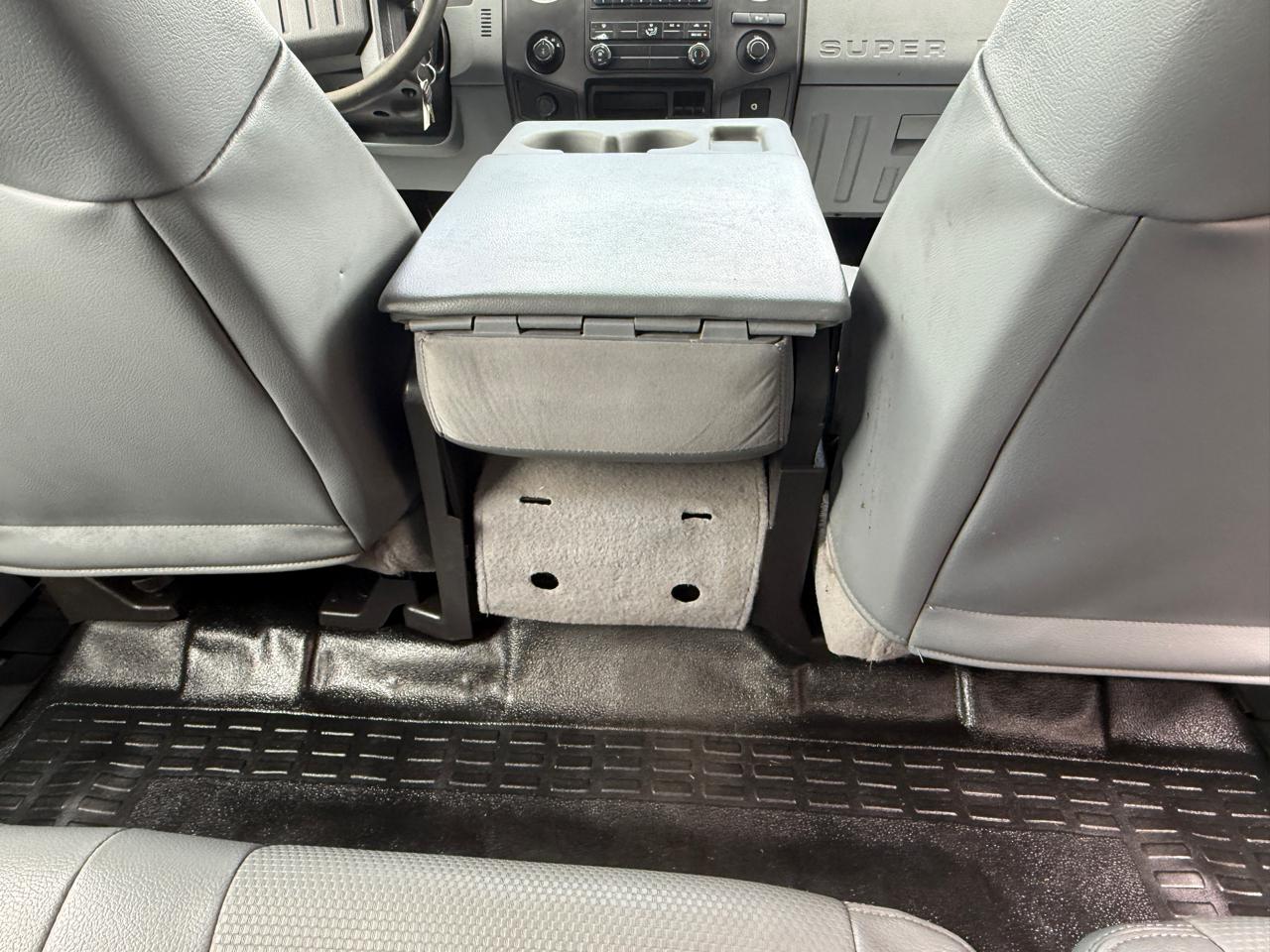 Ford F-250 SD XL Crew Cab SWB 4WD 2015