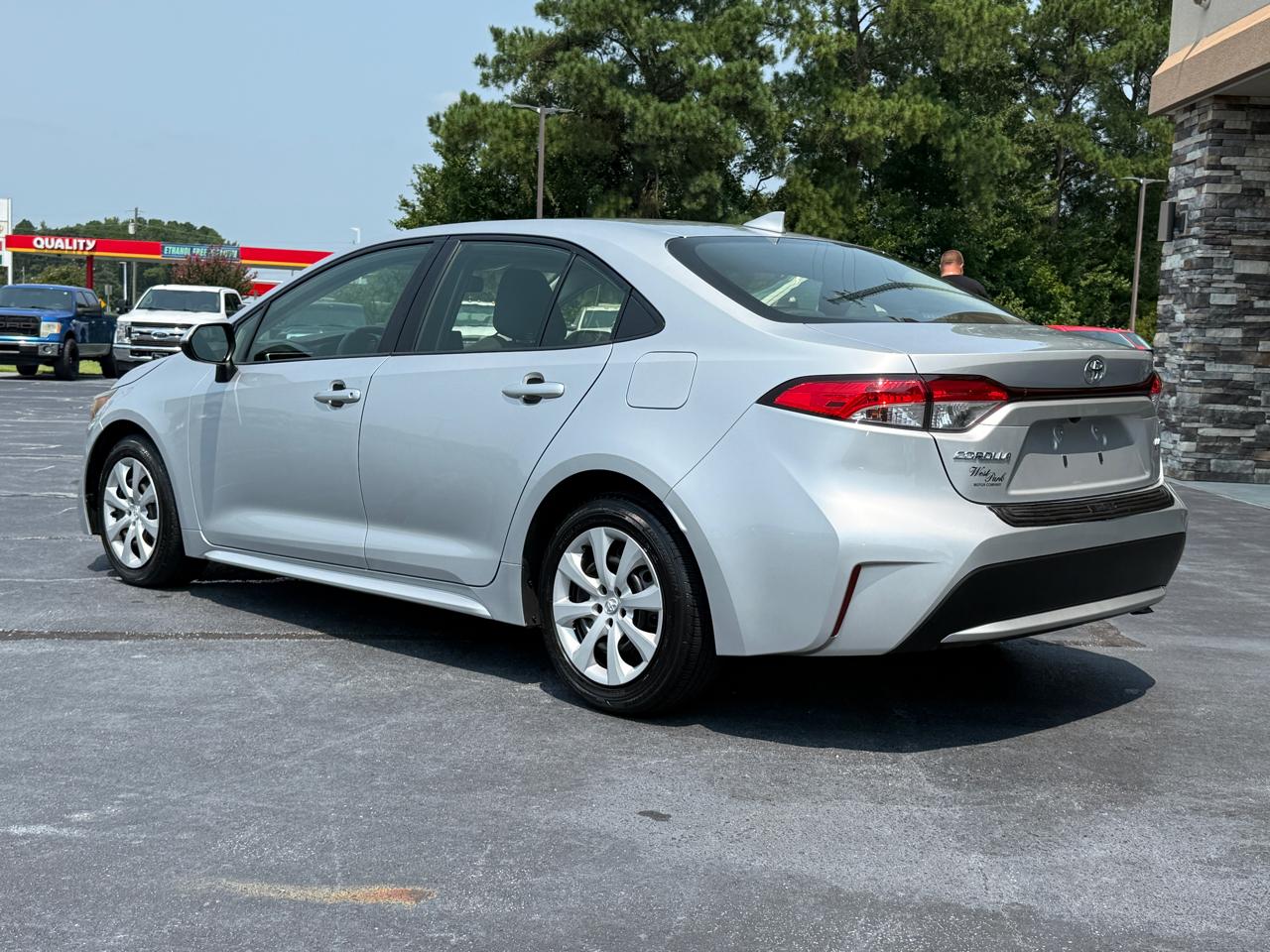 Toyota Corolla LE 2022
