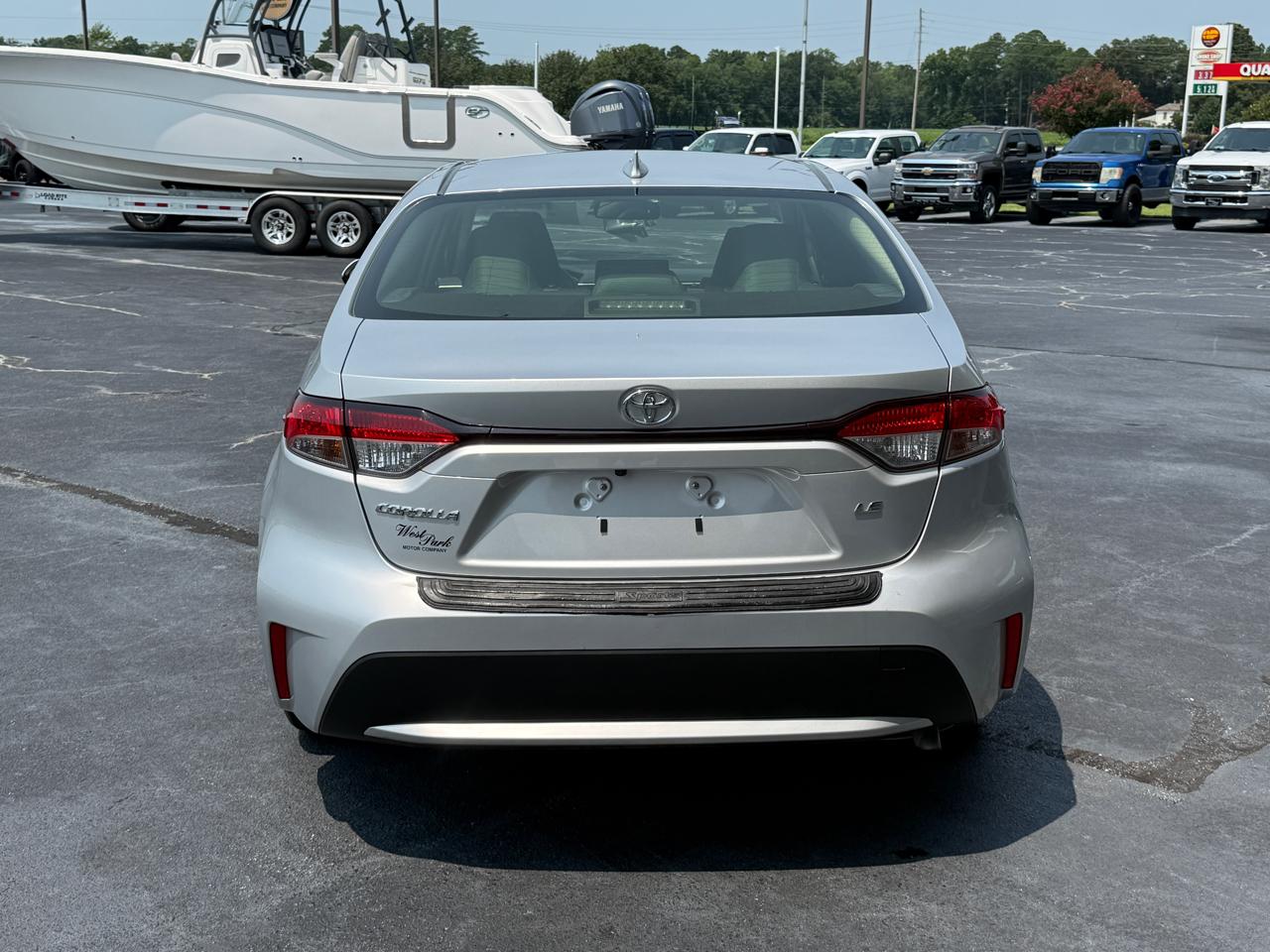 Toyota Corolla LE 2022