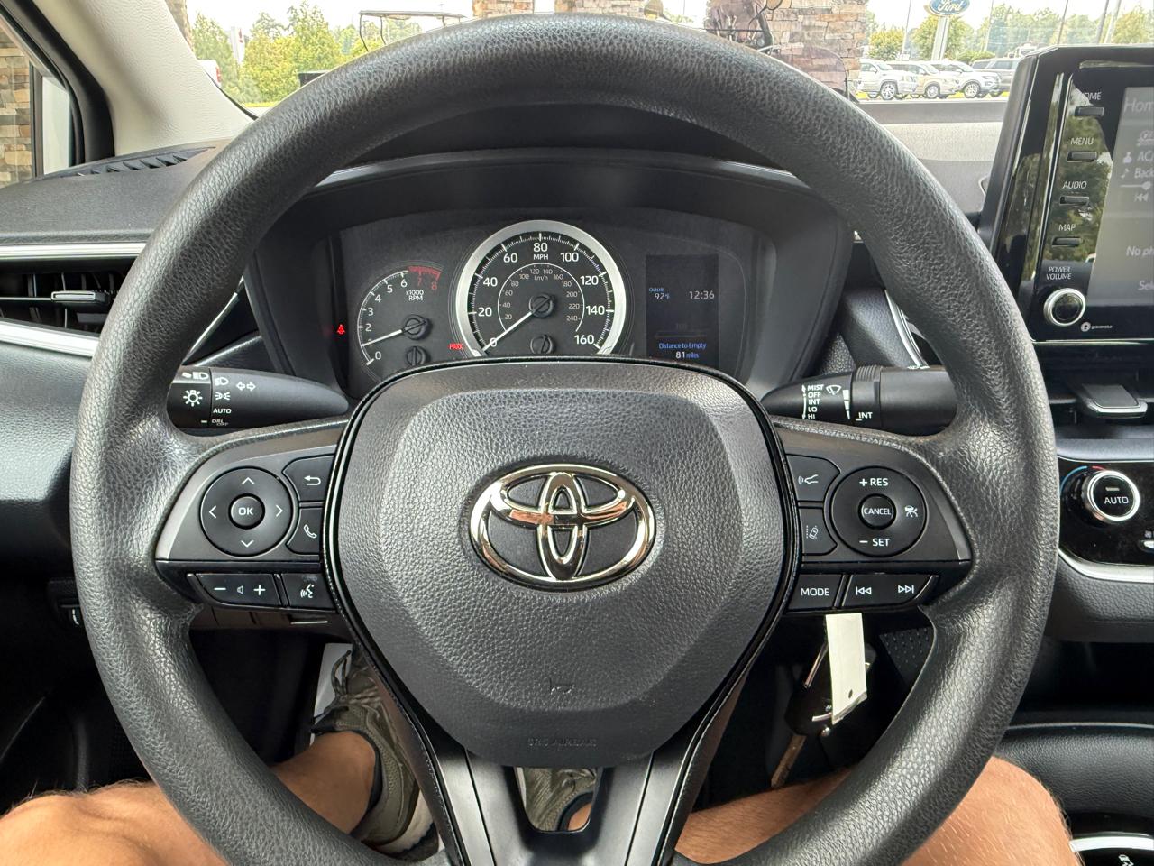 Toyota Corolla LE 2022