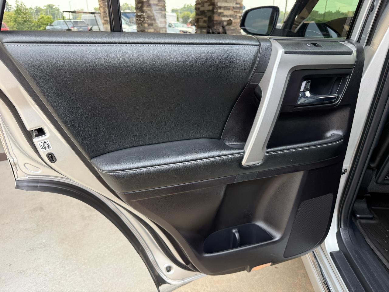 Toyota 4Runner Limited 4WD 2014