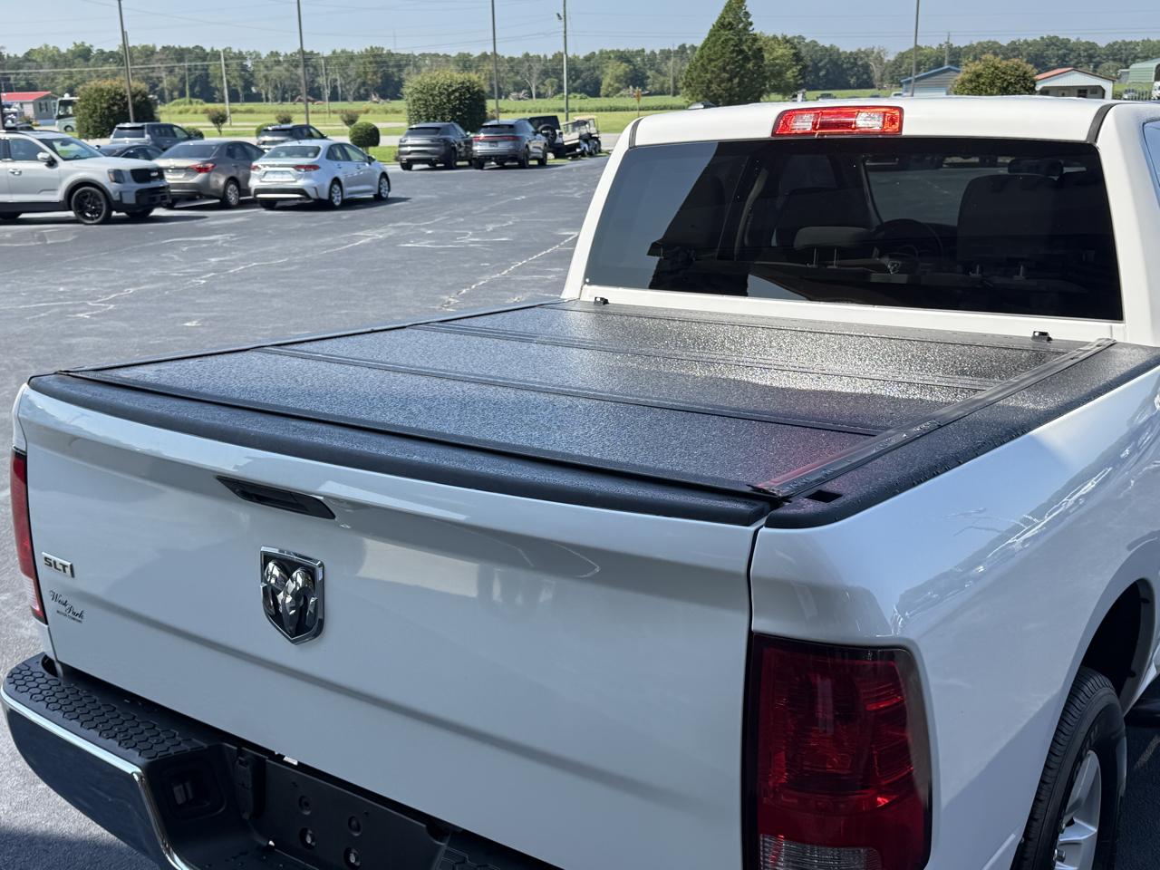 RAM 1500 Classic SLT Crew Cab SWB 2WD 2022