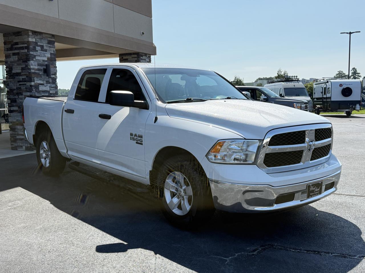 RAM 1500 Classic SLT Crew Cab SWB 2WD 2022