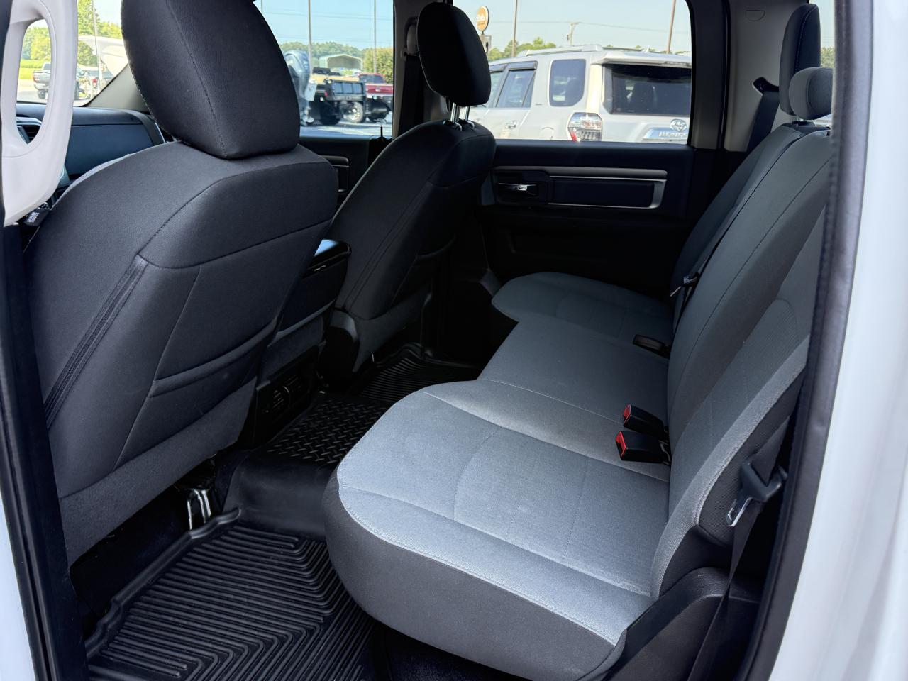 RAM 1500 Classic SLT Crew Cab SWB 2WD 2022