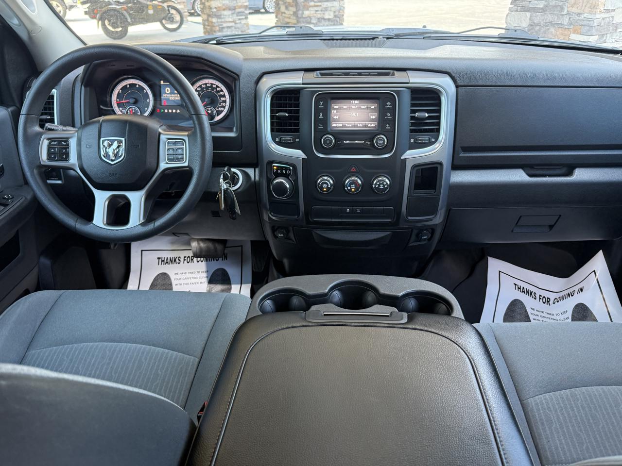 RAM 1500 Classic SLT Crew Cab SWB 2WD 2022