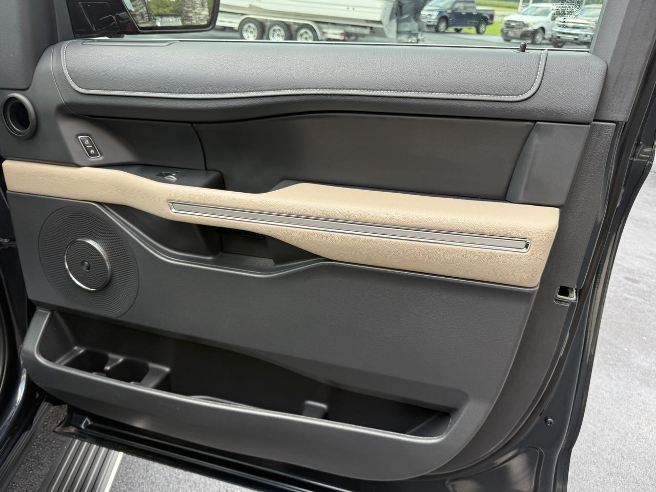 Ford Expedition MAX Limited 4WD 2024