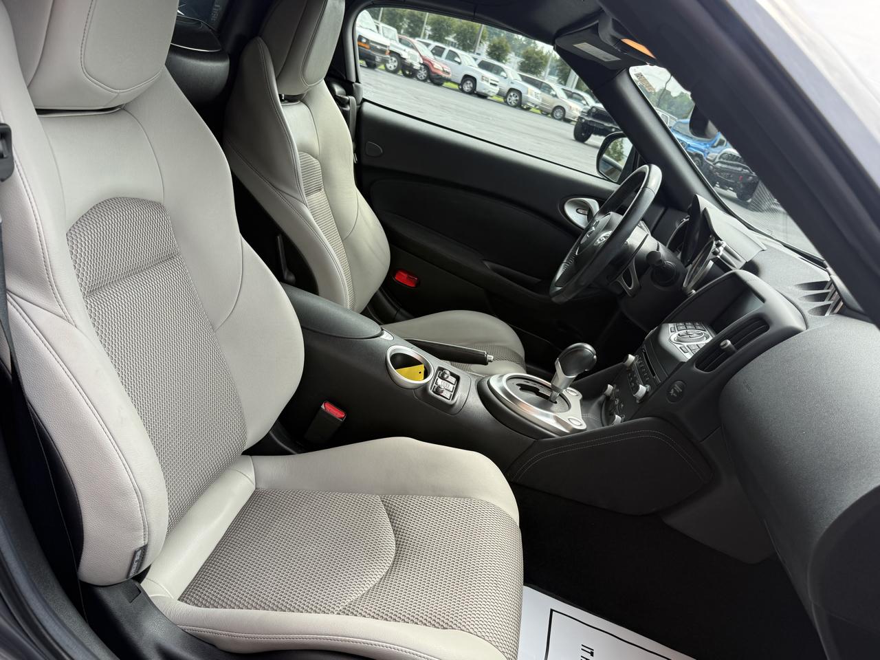 Nissan Z 370Z Roadster 2016