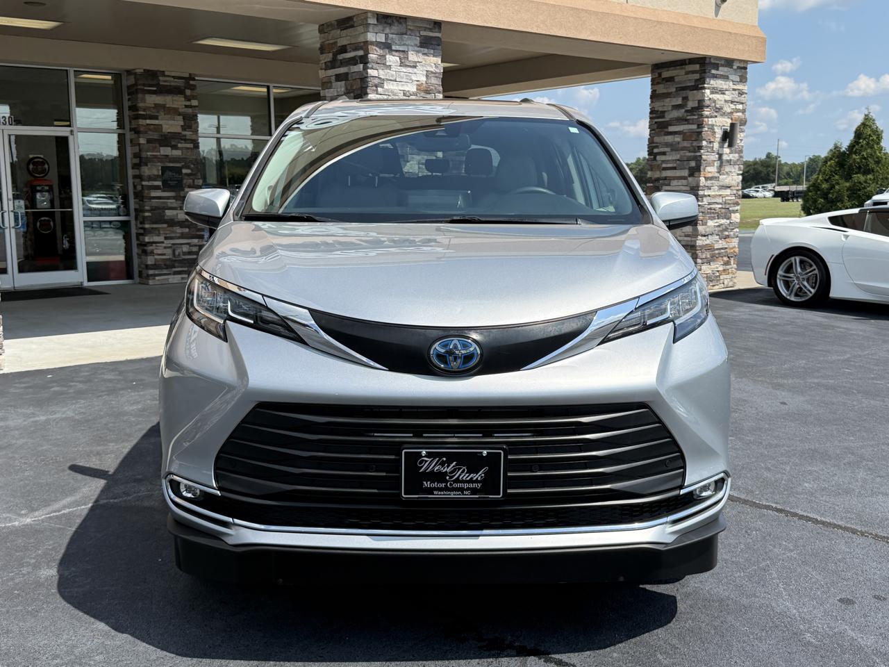 Toyota Sienna XLE 7-Passenger 2022