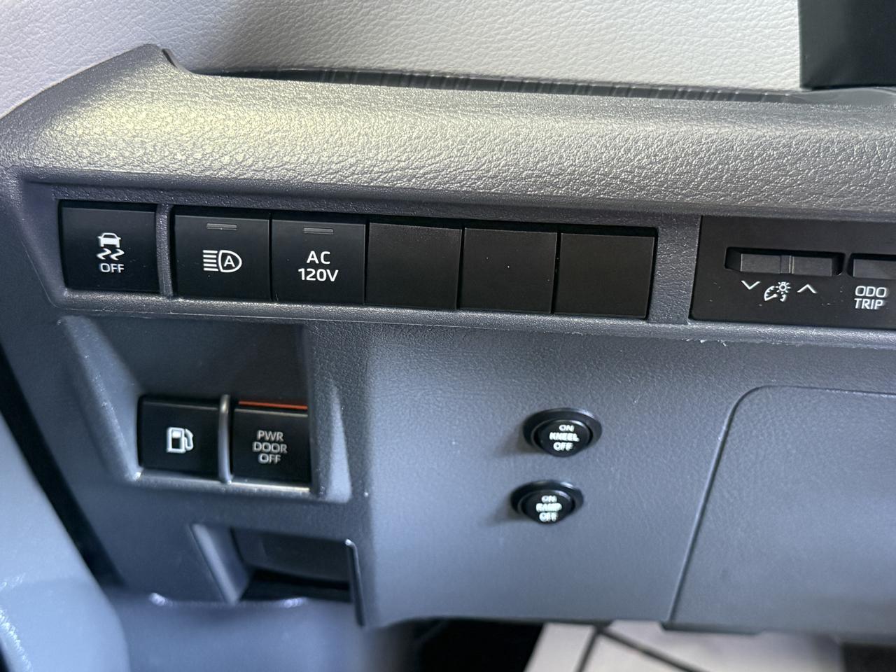 Toyota Sienna XLE 7-Passenger 2022