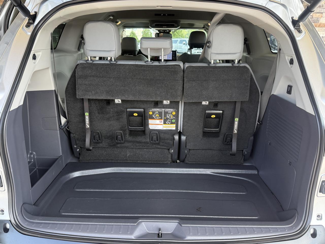 Toyota Sienna XLE 7-Passenger 2022