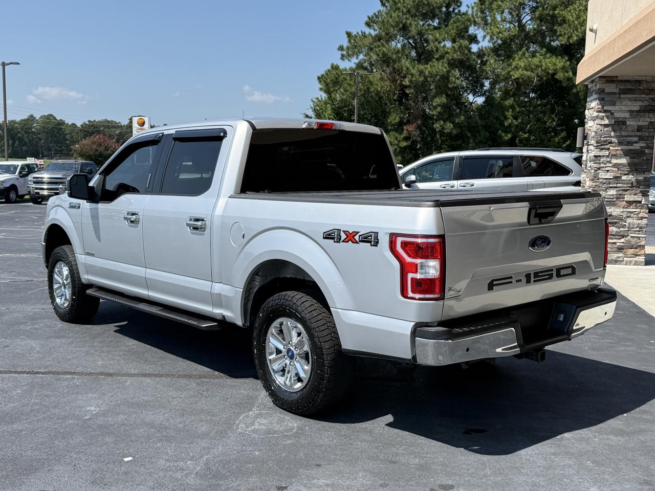 Ford F-150 XLT SuperCrew 4WD 2018