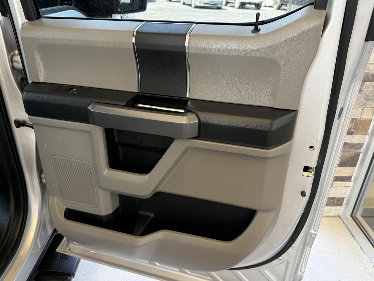 Ford F-150 XLT SuperCrew 4WD 2018
