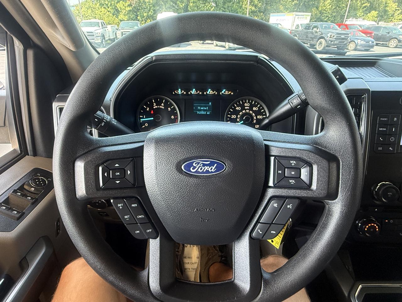 Ford F-150 XLT SuperCrew 4WD 2018