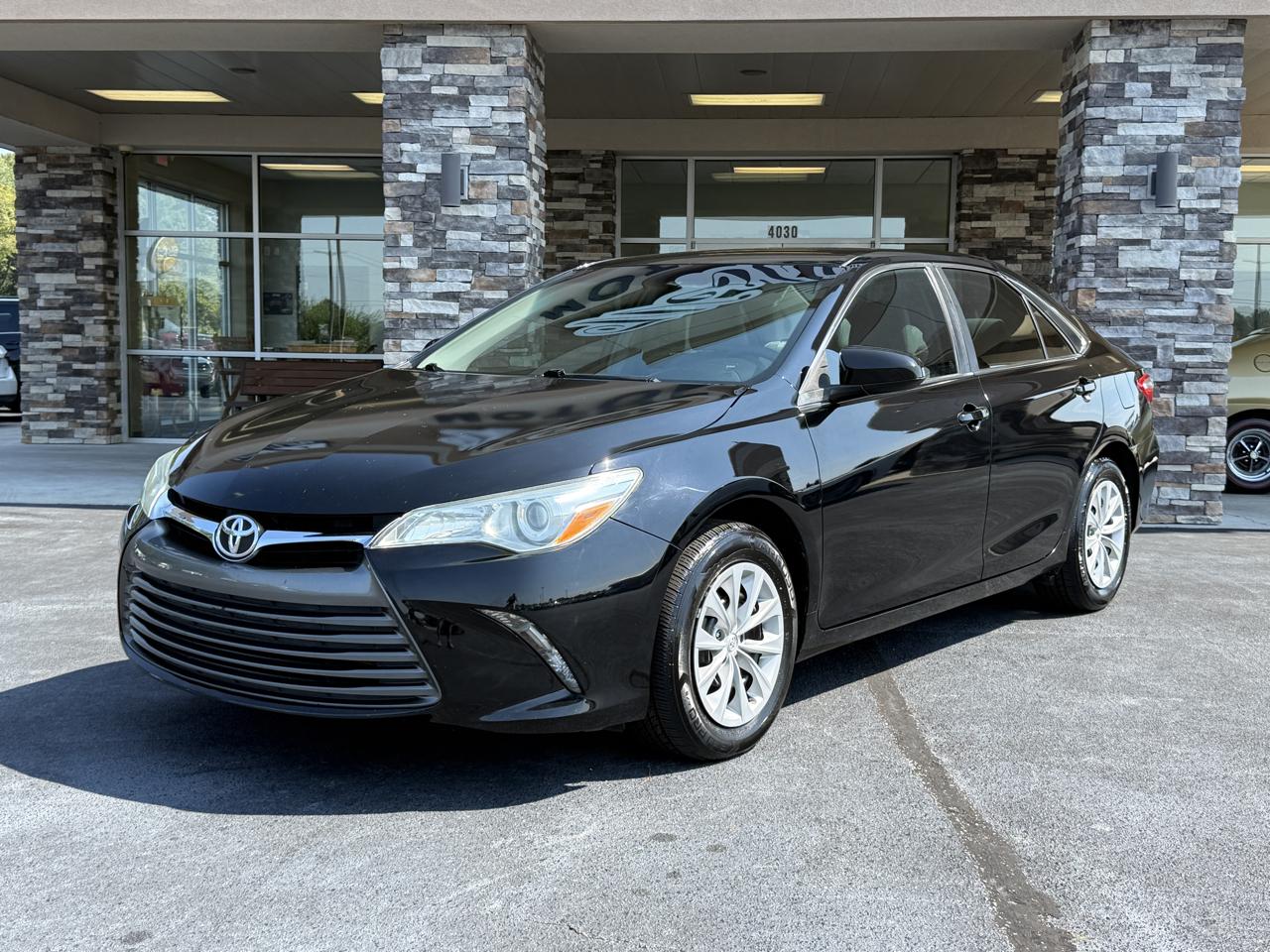 Toyota Camry SE 2017