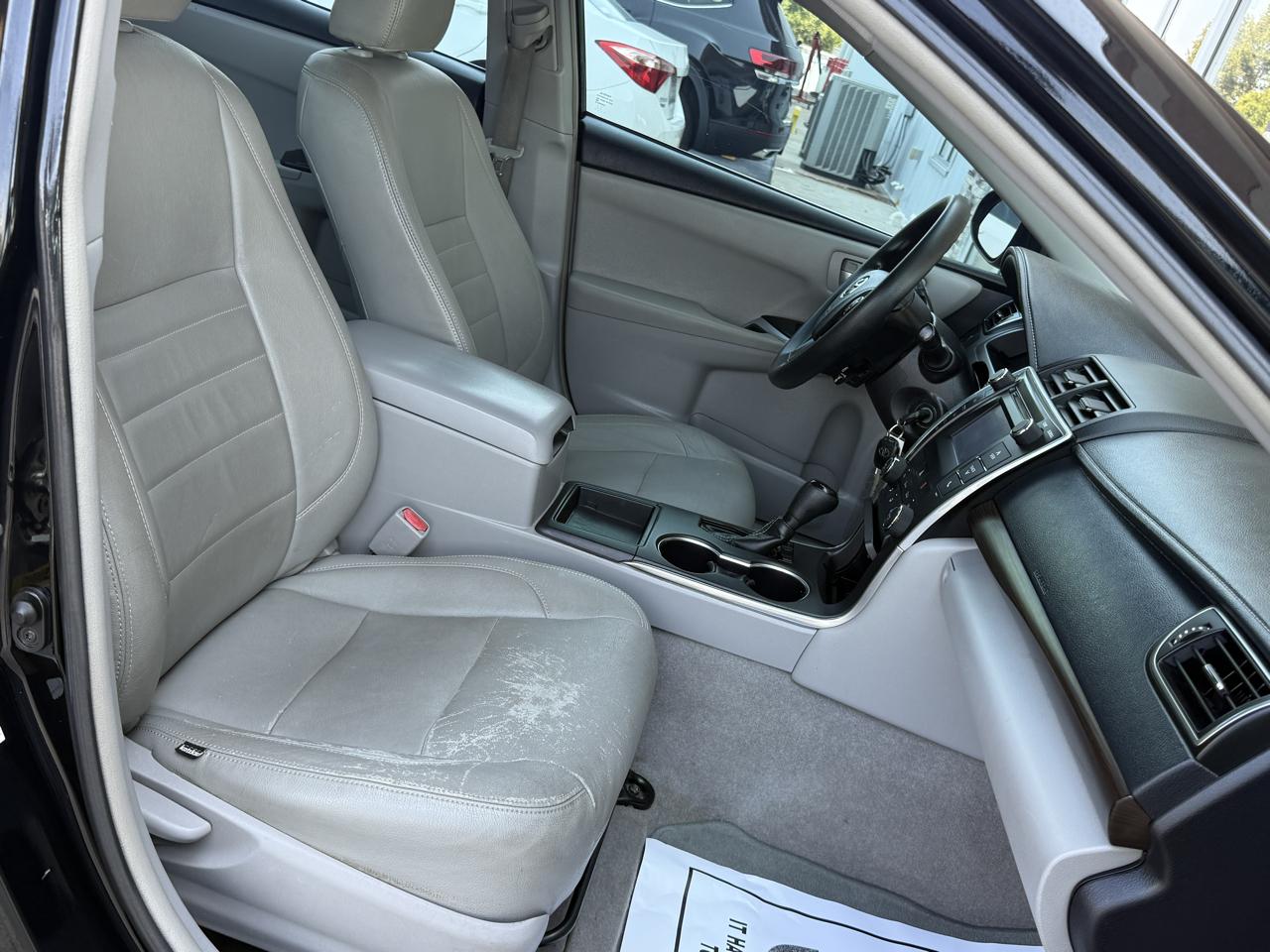 Toyota Camry SE 2017