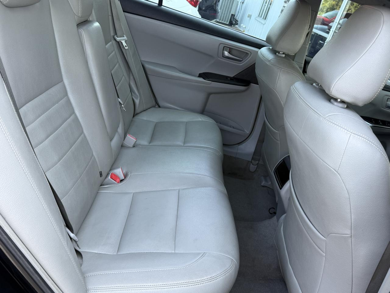 Toyota Camry SE 2017