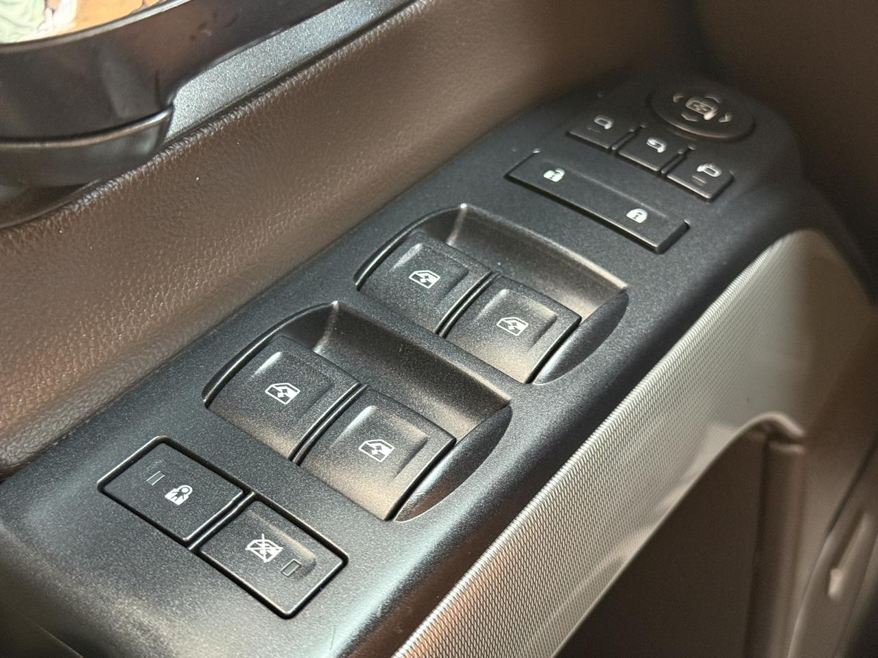 Chevrolet Silverado 1500 LTZ Crew Cab 4WD 2016
