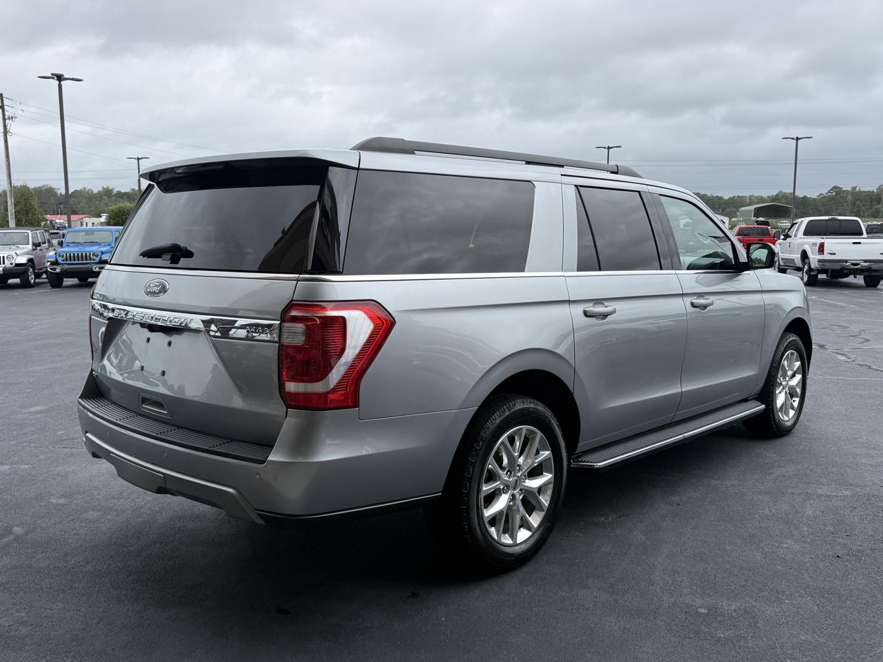 Ford Expedition MAX XLT 4WD 2021