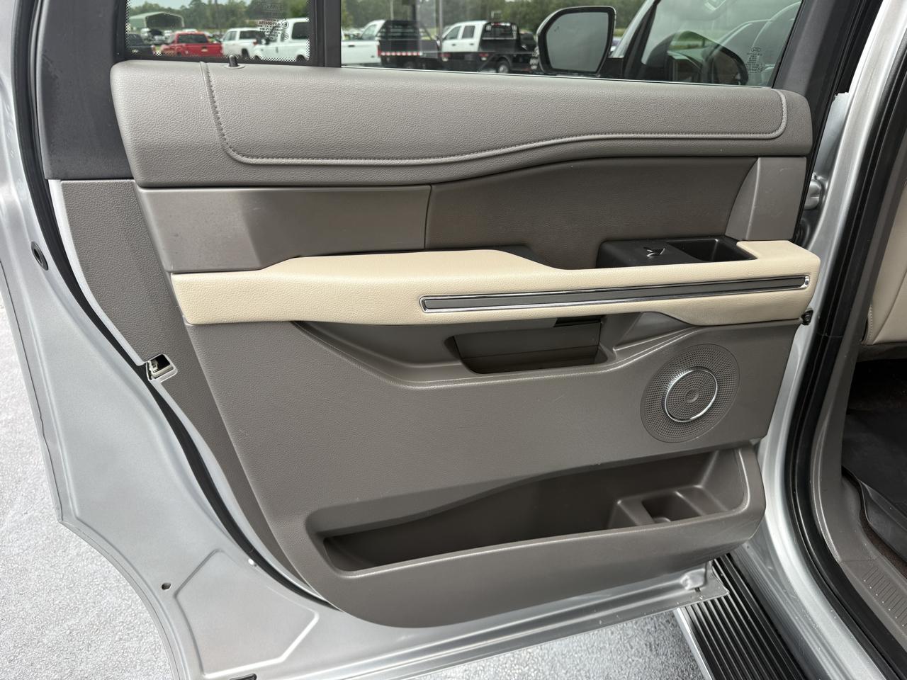 Ford Expedition MAX XLT 4WD 2021