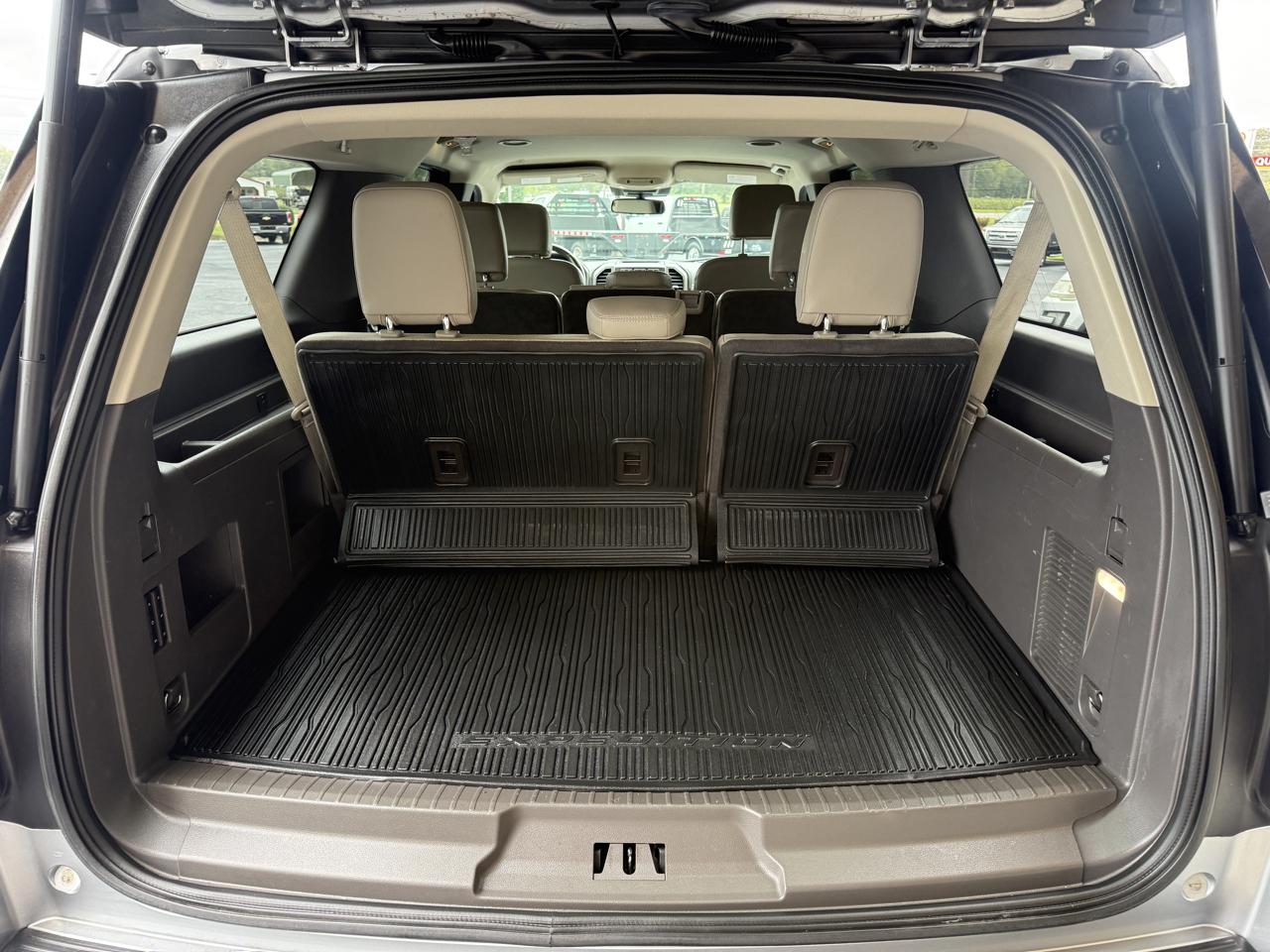 Ford Expedition MAX XLT 4WD 2021