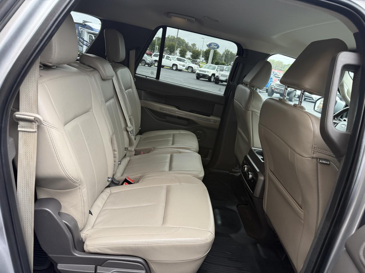 Ford Expedition MAX XLT 4WD 2021