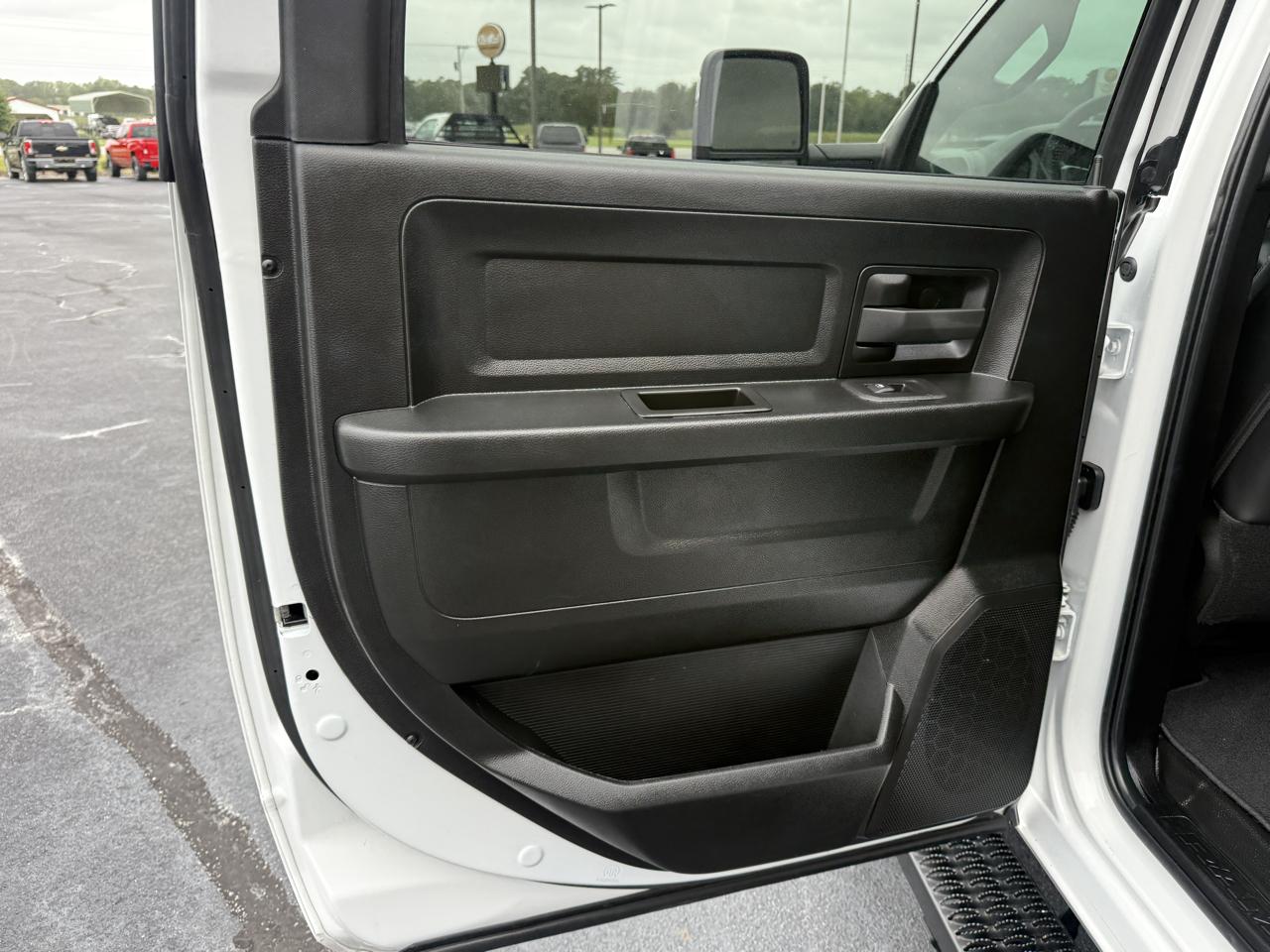 RAM 3500 Crew Cab 4WD DRW 2025