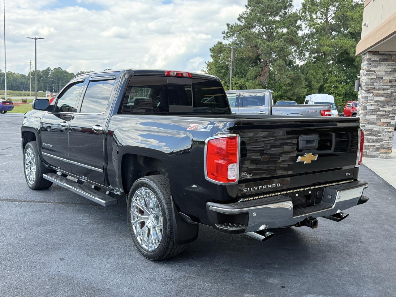 Chevrolet Silverado 1500 LTZ Crew Cab 4WD 2017