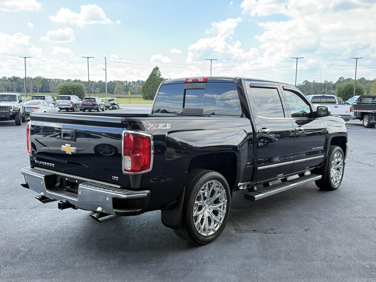 Chevrolet Silverado 1500 LTZ Crew Cab 4WD 2017