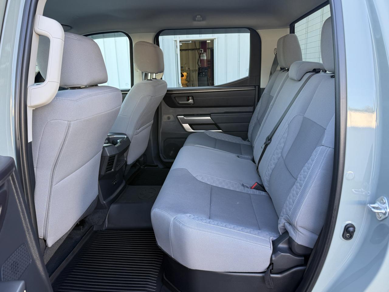 Toyota Tundra SR5 CrewMax 4WD 2024