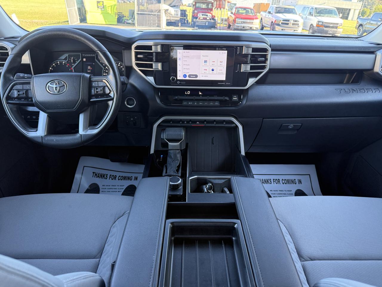 Toyota Tundra SR5 CrewMax 4WD 2024
