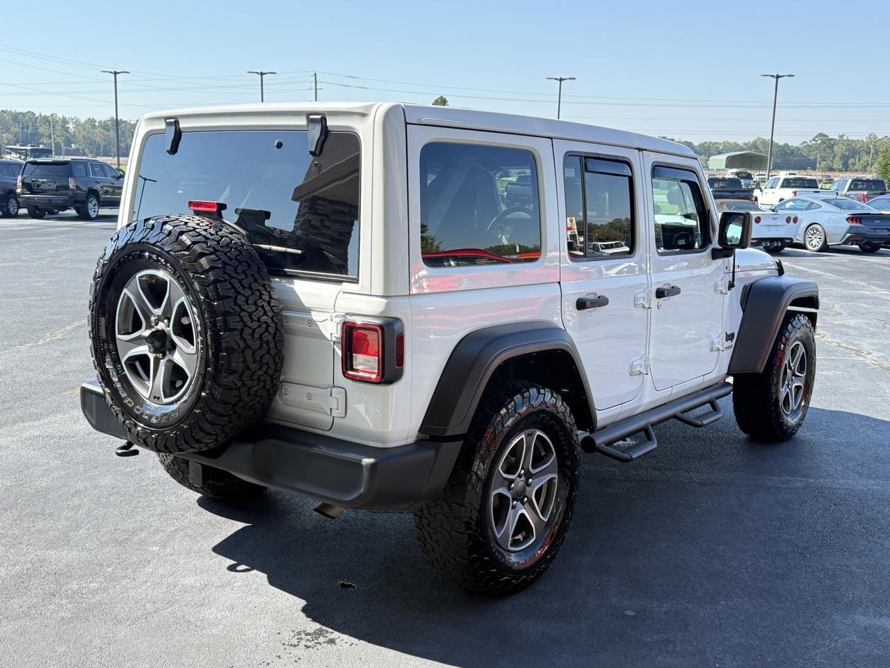 Jeep Wrangler Unlimited Sport 2022